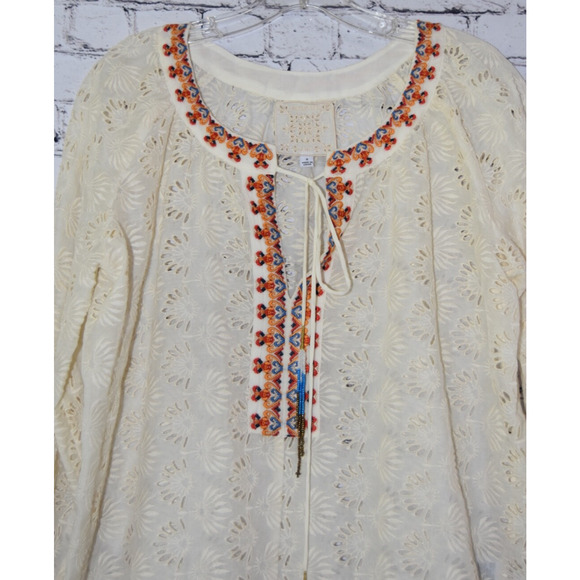 Johnny Was JADE Eyelet Womens Embroidered Floral Boho Beaded Blouse NWOT Small - Picture 2 of 7